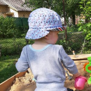 Letní dvoukrempový klobouček pro dítě. Ideální ochrana před sluníčkem. ručně šité v čer, Je to Bájo